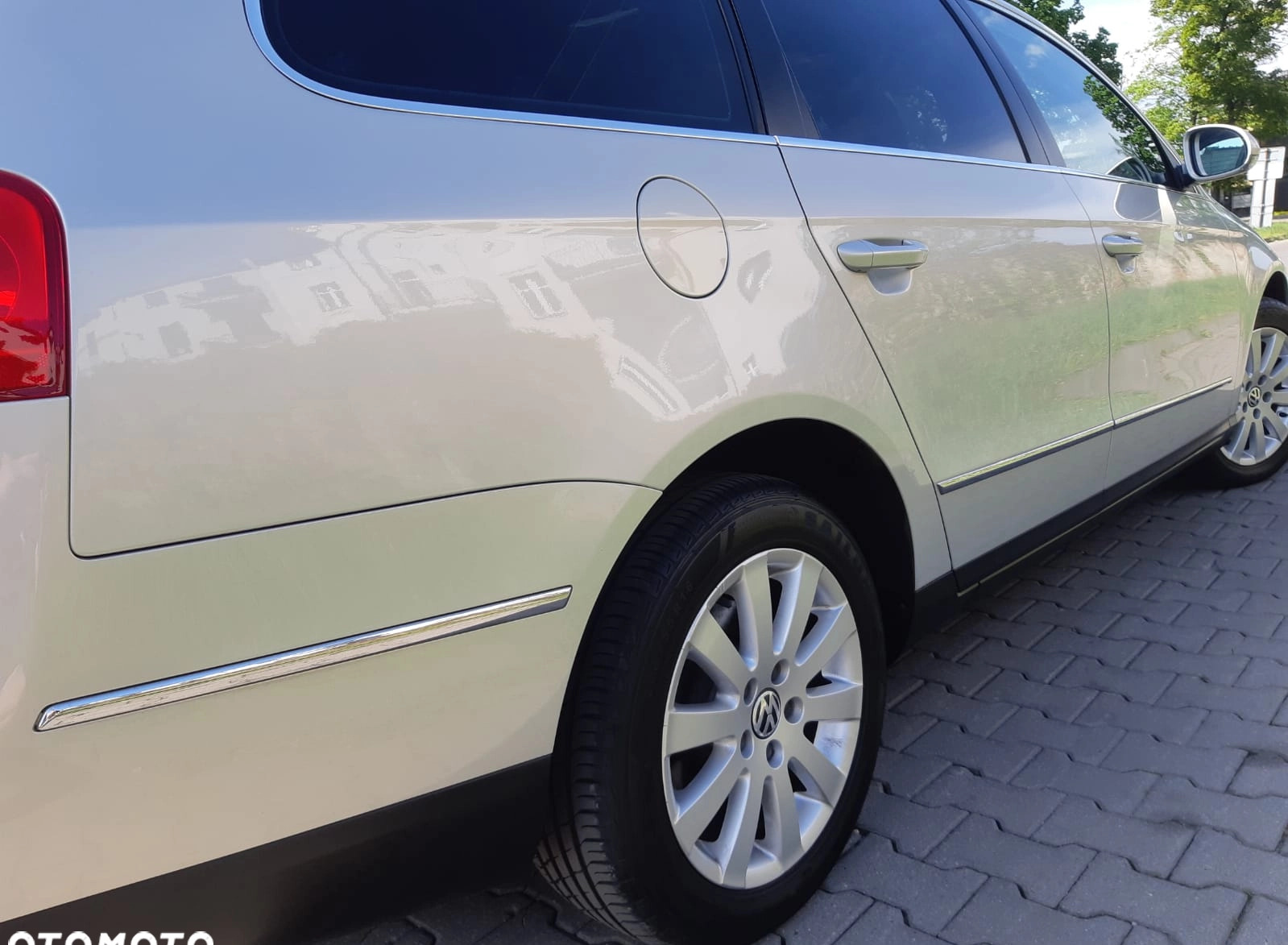 Volkswagen Passat cena 28999 przebieg: 292000, rok produkcji 2010 z Przysucha małe 781